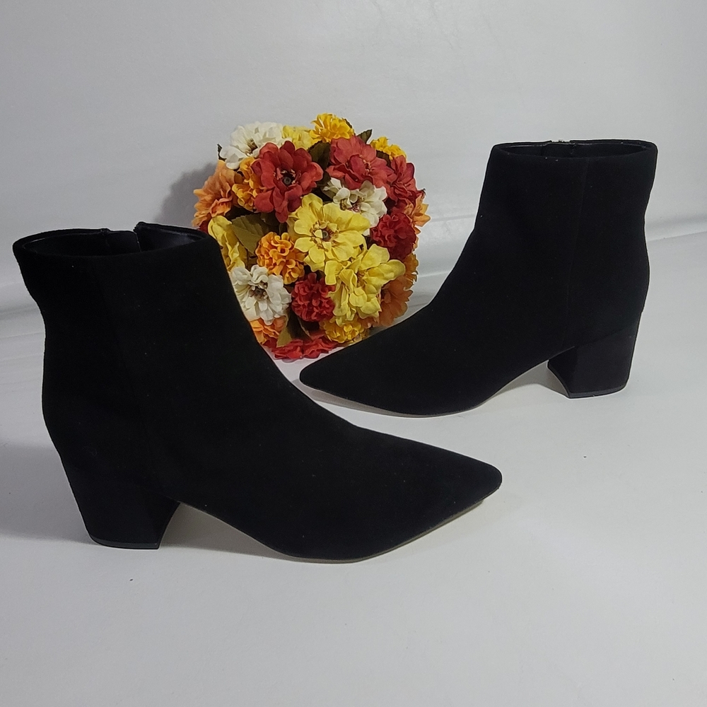 MARC FISHER WOMEN ANKLE BOOTS SZ.8 BLACK